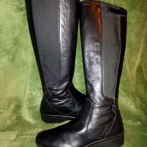 Stonefly Black leather boots$